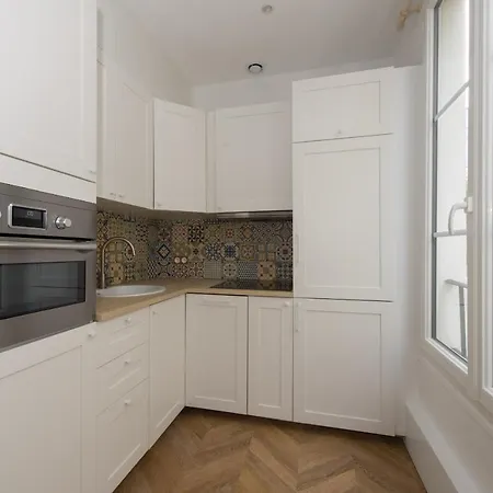 Jungle Juice Апартаменты Париж